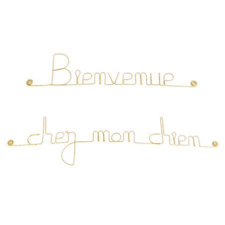 Message simple en fil de fer " Bienvenue chez mon chien " - à punaiser - Bijoux de mur
