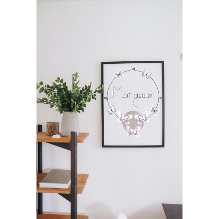 Pr&eacute;nom en fil de fer " Margaux " color&eacute; - Papillon rose - &agrave; punaiser - Bijoux de mur