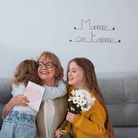 Cadeau Fête des Grand-Mères " Mamie on t'aime " - Décoration Murale en Fil de Fer à punaiser - Bijoux de Mur