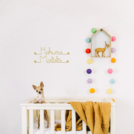D&eacute;coration Murale "Disney" en fil de laiton dor&eacute; : Hakuna Matata - &agrave; punaiser - Bijoux de Mur